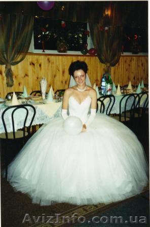 Белое свадебное платье  - <ro>Изображение</ro><ru>Изображение</ru> #1, <ru>Объявление</ru> #59620