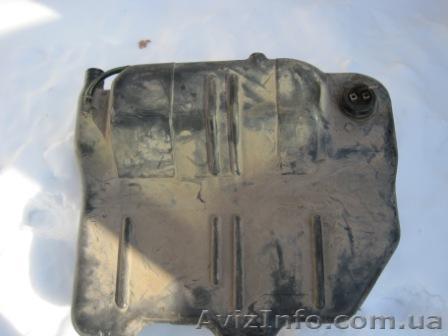 Бензобак пластмасовый к Москвич 2141. - <ro>Изображение</ro><ru>Изображение</ru> #1, <ru>Объявление</ru> #192131