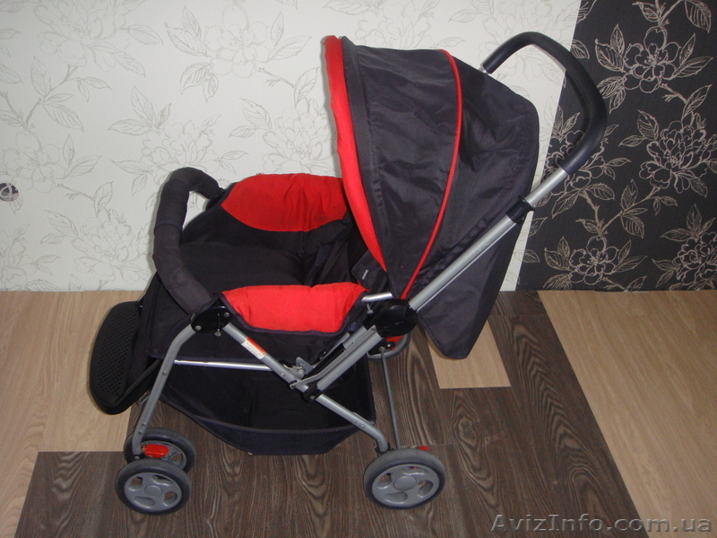 Коляска летняя срочно не дорого  - <ro>Изображение</ro><ru>Изображение</ru> #1, <ru>Объявление</ru> #322992