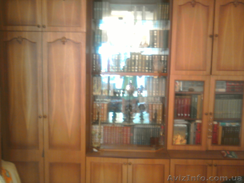 Стенка секционная б/у в Вишневом - <ro>Изображение</ro><ru>Изображение</ru> #1, <ru>Объявление</ru> #331093