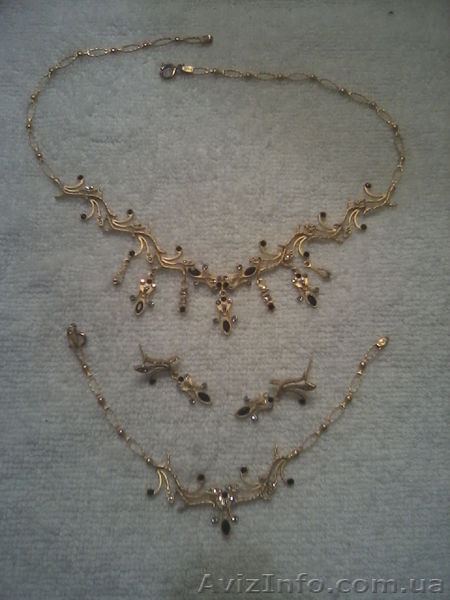 женские комплект - <ro>Изображение</ro><ru>Изображение</ru> #1, <ru>Объявление</ru> #582493