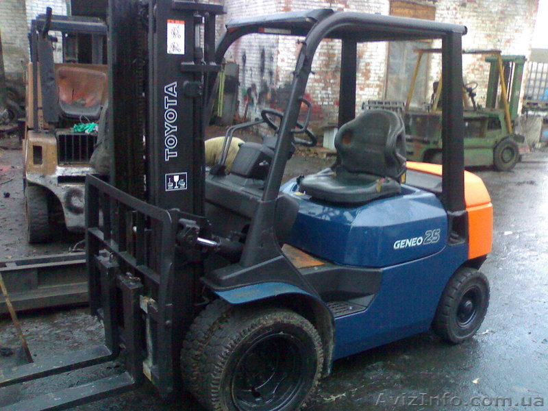 Погрузчик Toyota FD25,  грузоподъемность 2,5т, 2001г, 2.5 турбодизель - <ro>Изображение</ro><ru>Изображение</ru> #1, <ru>Объявление</ru> #747854