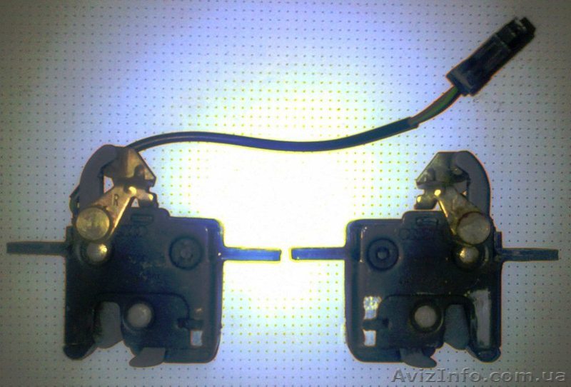 Замки крышки багажника,Audi 80 B4,Avant,универсал, - <ro>Изображение</ro><ru>Изображение</ru> #1, <ru>Объявление</ru> #811916