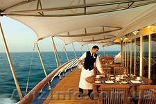 Официант бара на круизный лайнер. Курсы, обучение официантов для работы на судне - <ro>Изображение</ro><ru>Изображение</ru> #1, <ru>Объявление</ru> #912676