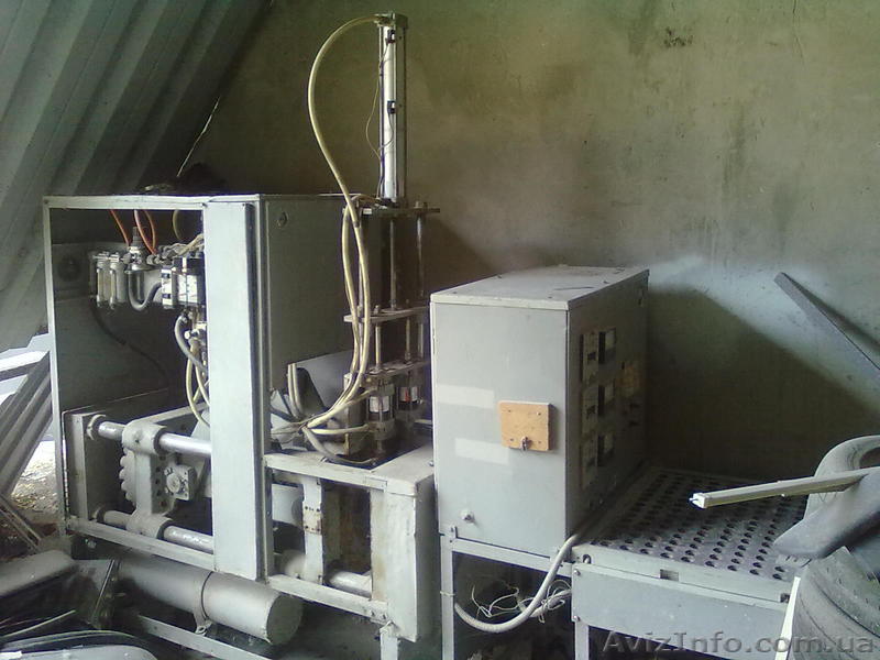 Выдувная машина пет бутылки.Б/у 450 шт/час  - <ro>Изображение</ro><ru>Изображение</ru> #1, <ru>Объявление</ru> #913543
