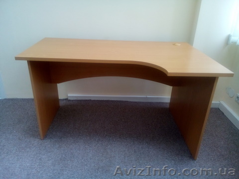 Столы офисные угловые б/у в хорошем состоянии - <ro>Изображение</ro><ru>Изображение</ru> #1, <ru>Объявление</ru> #1080367