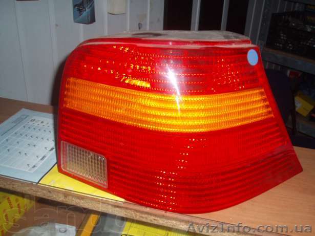 Фонарь на VW Golf 4 - <ro>Изображение</ro><ru>Изображение</ru> #1, <ru>Объявление</ru> #1232143