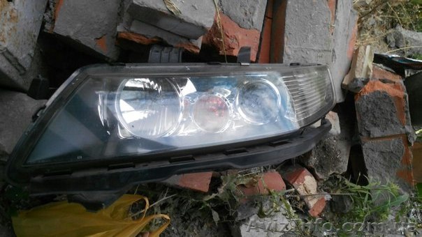 Фара левая на Honda Accord  2005год - <ro>Изображение</ro><ru>Изображение</ru> #1, <ru>Объявление</ru> #1332796