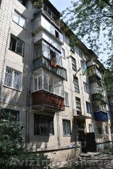 Срочно продам трешку в тихом, зеленом дворе - <ro>Изображение</ro><ru>Изображение</ru> #1, <ru>Объявление</ru> #1461637