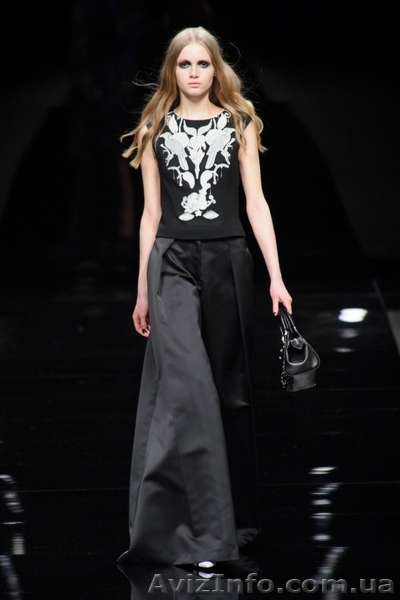 Бредовая одежда оптом из Италии - <ro>Изображение</ro><ru>Изображение</ru> #1, <ru>Объявление</ru> #1588698