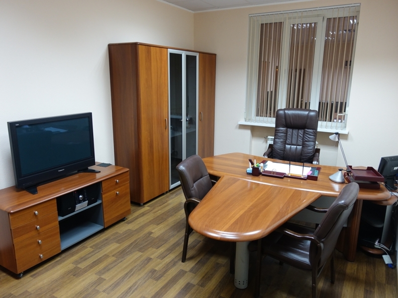 Сдам офис 70м2. 1-й этаж, ул.Татарская 2Б, метро Лукьяновская - <ro>Изображение</ro><ru>Изображение</ru> #1, <ru>Объявление</ru> #1674869