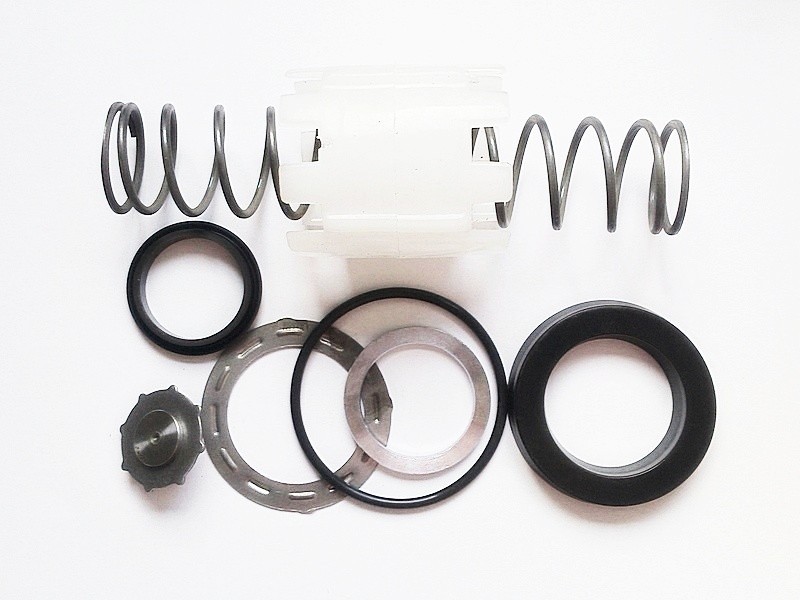 Ремкомплект главного тормозного цилиндра с сервомотором Stalowa Wola L-34 - <ro>Изображение</ro><ru>Изображение</ru> #1, <ru>Объявление</ru> #1679121