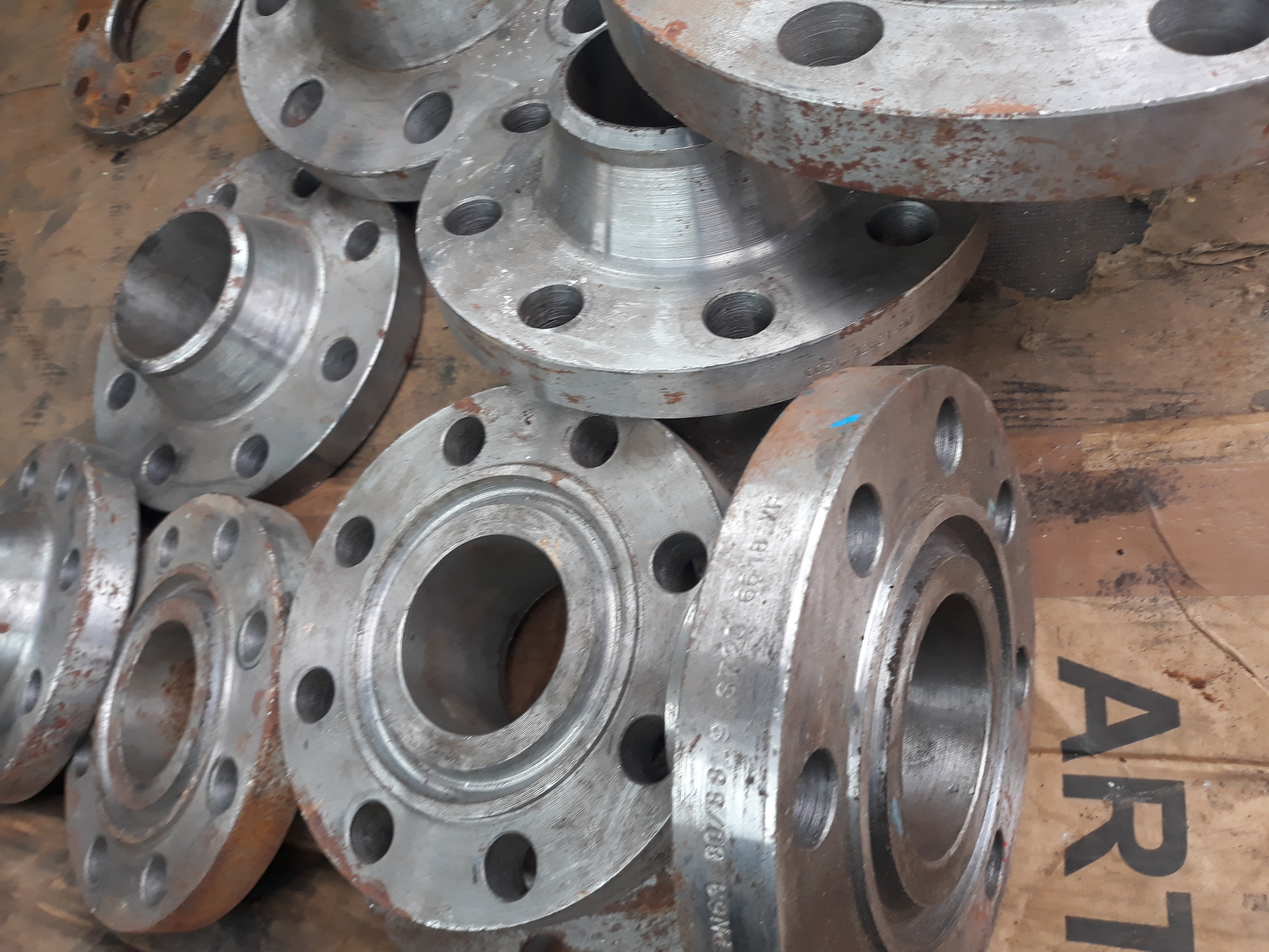 куплю нержавеющие отводы,фланцы,переходы,трубу,лист,кругляк.... - <ro>Изображение</ro><ru>Изображение</ru> #1, <ru>Объявление</ru> #1533506