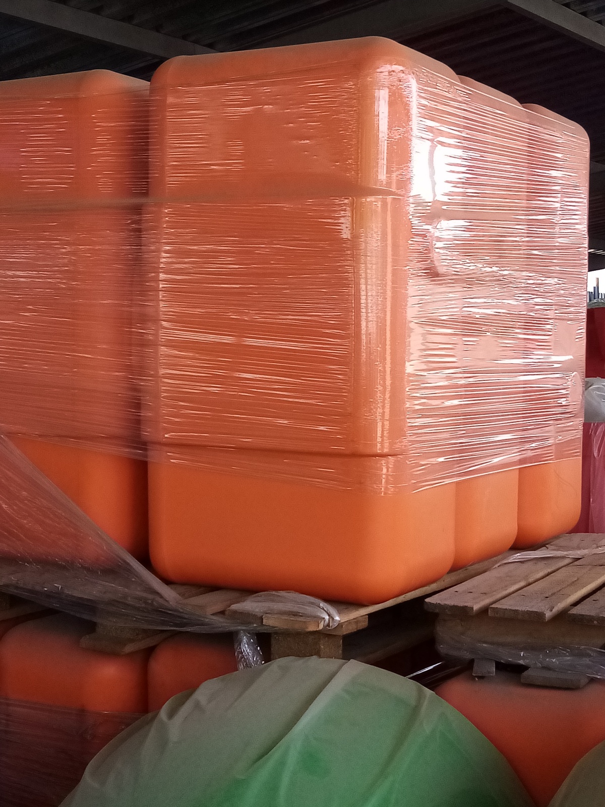 Емкости для опрыскивателей Киев - <ro>Изображение</ro><ru>Изображение</ru> #1, <ru>Объявление</ru> #1719864