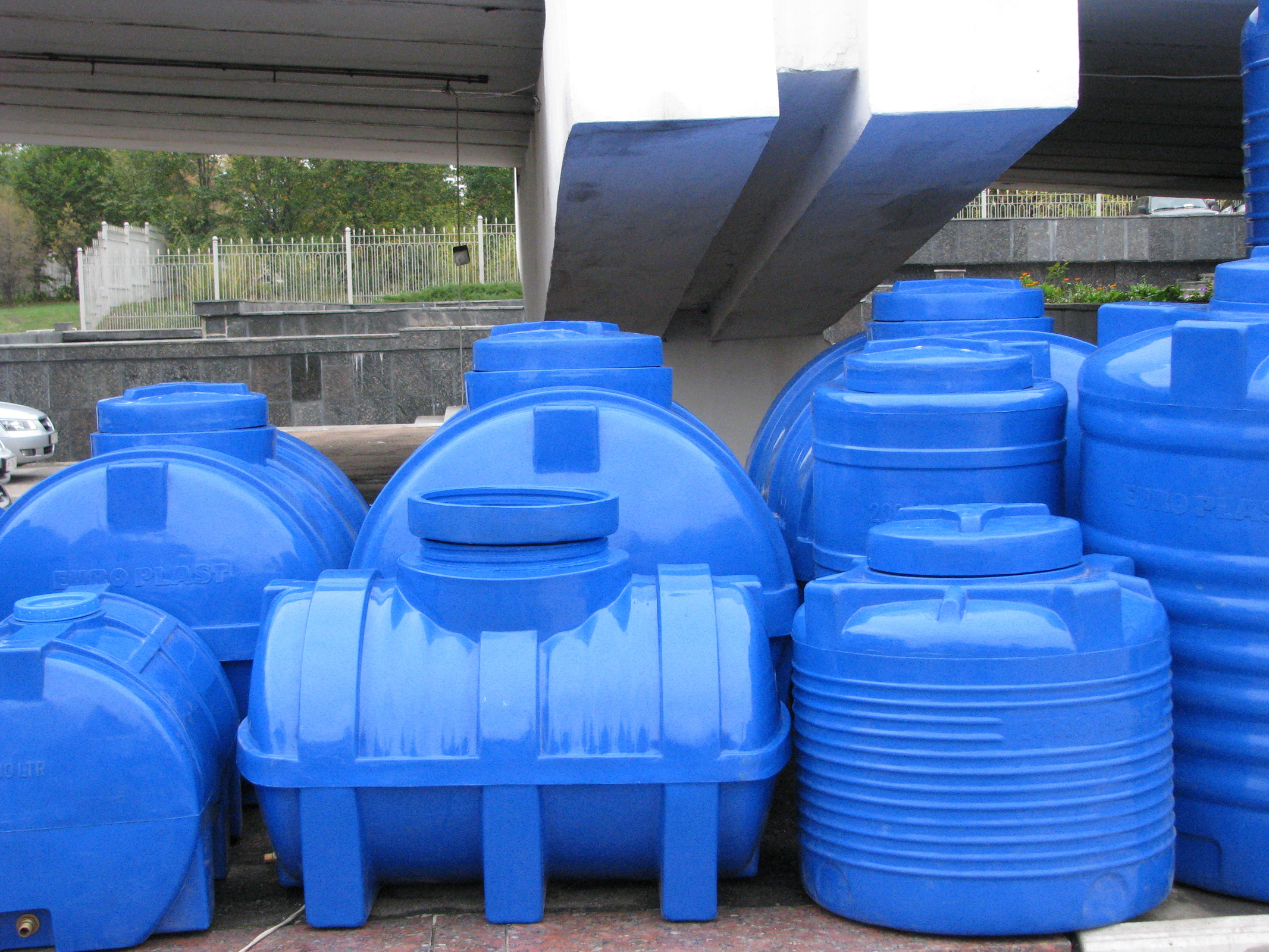 Емкость пластиковая, бочка, бак для воды 500, 750 1000 2000 - <ro>Изображение</ro><ru>Изображение</ru> #1, <ru>Объявление</ru> #1736159