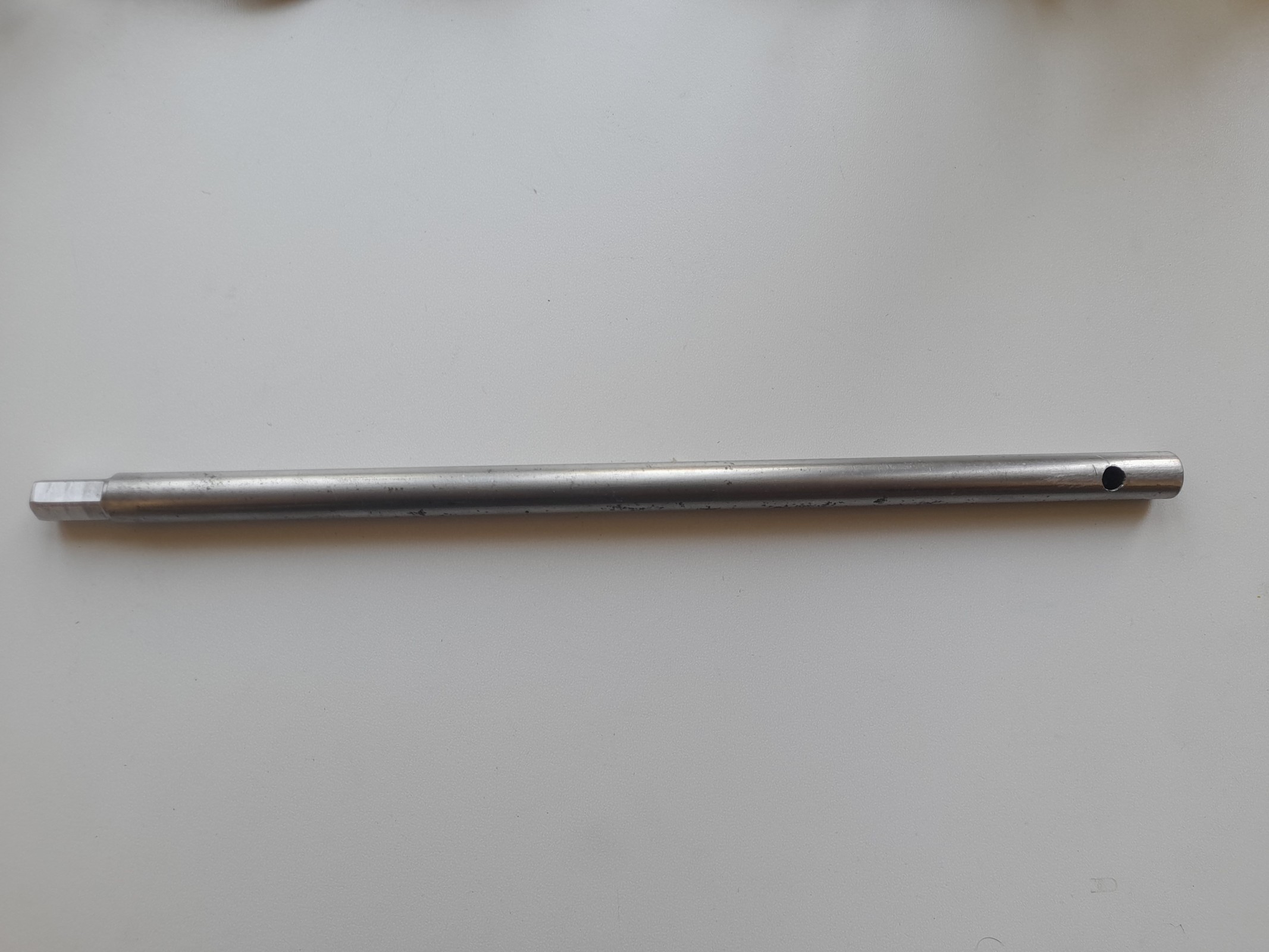 Ключ для зняття запасного колеса Фіат Добло  - <ro>Изображение</ro><ru>Изображение</ru> #1, <ru>Объявление</ru> #1737864