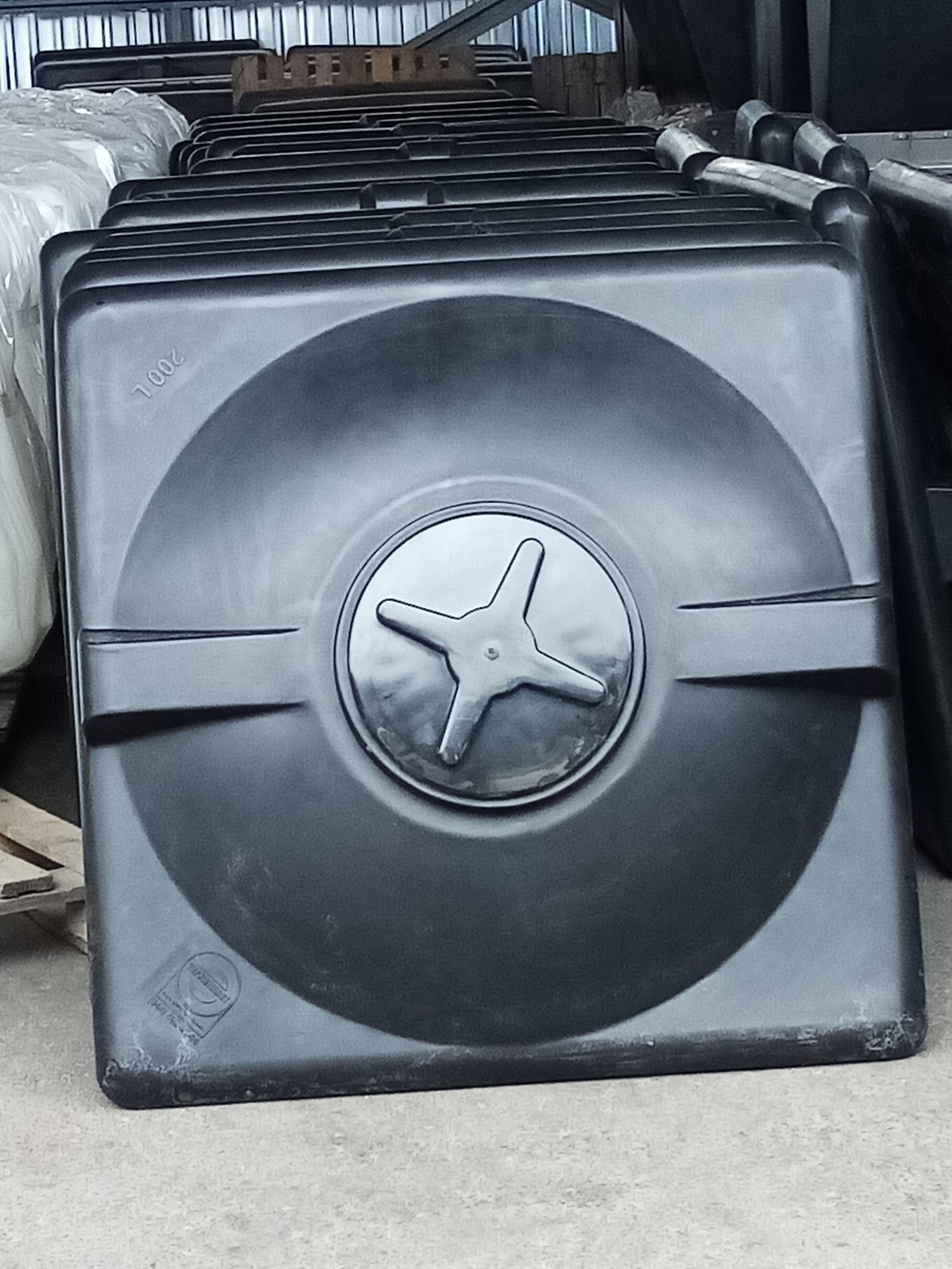 Бак для душа на 200 литров душевой - <ro>Изображение</ro><ru>Изображение</ru> #1, <ru>Объявление</ru> #1738408