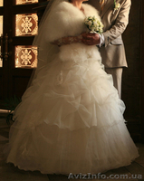 Cвадебное платье! продам! возможен торг! - <ro>Изображение</ro><ru>Изображение</ru> #1, <ru>Объявление</ru> #244045
