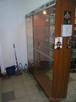 Продам полочную витрину б/у в отличном состоянии  - <ro>Изображение</ro><ru>Изображение</ru> #2, <ru>Объявление</ru> #868921