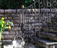 Перила и поручни из черного металла, с коваными элементами - <ro>Изображение</ro><ru>Изображение</ru> #1, <ru>Объявление</ru> #529940