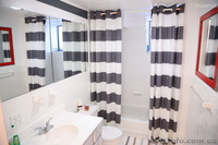 Сдам ПОСУТОЧНО элитную 1-комнатную квартиру возле м. Житомирская. - <ro>Изображение</ro><ru>Изображение</ru> #4, <ru>Объявление</ru> #1447838