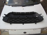 Citroen C3 09-14 решетка переднего бампера - <ro>Изображение</ro><ru>Изображение</ru> #1, <ru>Объявление</ru> #1460386