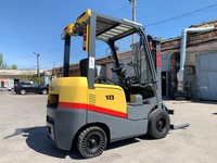 Вилковий дизельний автонавантажувач TCM (Nissan) з ротатором, з кабiною та пічко - <ro>Изображение</ro><ru>Изображение</ru> #4, <ru>Объявление</ru> #1749032