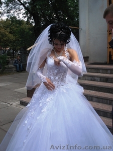 свадебное платье,срочно продам,уместен торг - <ro>Изображение</ro><ru>Изображение</ru> #2, <ru>Объявление</ru> #6324