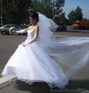 свадебное платье,срочно продам,уместен торг - <ro>Изображение</ro><ru>Изображение</ru> #1, <ru>Объявление</ru> #6324