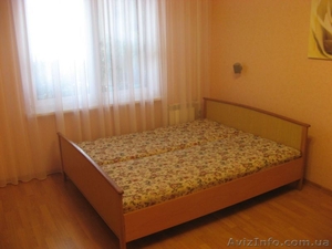 Продам кровать двухспальную с матрацами - <ro>Изображение</ro><ru>Изображение</ru> #1, <ru>Объявление</ru> #24754