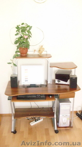 Продам стол компьютерный б у - <ro>Изображение</ro><ru>Изображение</ru> #1, <ru>Объявление</ru> #62961