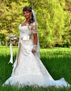 Продам очень красивое свадебное платье - <ro>Изображение</ro><ru>Изображение</ru> #1, <ru>Объявление</ru> #85959