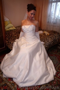 продам элегантное свадебное платье - <ro>Изображение</ro><ru>Изображение</ru> #1, <ru>Объявление</ru> #80121