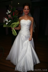 продам элегантное свадебное платье - <ro>Изображение</ro><ru>Изображение</ru> #2, <ru>Объявление</ru> #80121
