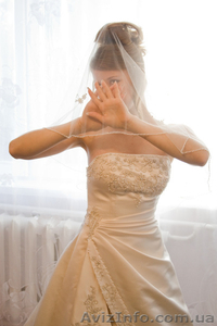 Продам шикарное французское свадебное платье Miss Kelly - <ro>Изображение</ro><ru>Изображение</ru> #4, <ru>Объявление</ru> #114447