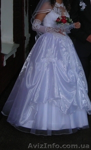 Свадебное платье, 46 размера, белое - <ro>Изображение</ro><ru>Изображение</ru> #1, <ru>Объявление</ru> #325755