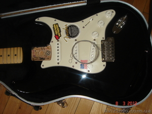 Fender Stratocaster 2005 нулячая (годится в подарок) - <ro>Изображение</ro><ru>Изображение</ru> #1, <ru>Объявление</ru> #518780