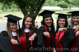 Мантии для выпускников напрокат.