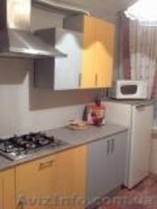 Сдаю,  СВОЯ,  Победа 4,  3 комн разд,  4000 грн./м+торг 