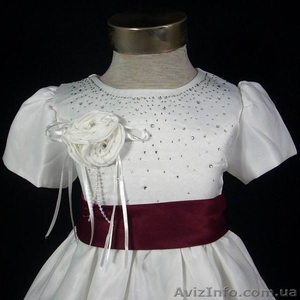 Новое платье для девочки на любое торжество на 4-5 лет - <ro>Изображение</ro><ru>Изображение</ru> #1, <ru>Объявление</ru> #727499