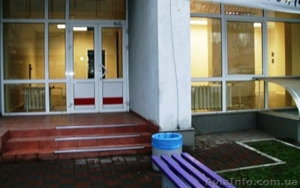 Фасад, отд. вход, нежилой, Бажана пр-т, 130 кв.м. - <ro>Изображение</ro><ru>Изображение</ru> #1, <ru>Объявление</ru> #797819