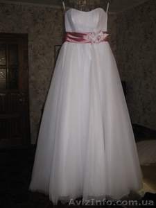 свадебное платье с акссесуарами - <ro>Изображение</ro><ru>Изображение</ru> #1, <ru>Объявление</ru> #847974