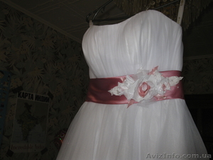 свадебное платье с акссесуарами - <ro>Изображение</ro><ru>Изображение</ru> #2, <ru>Объявление</ru> #847974