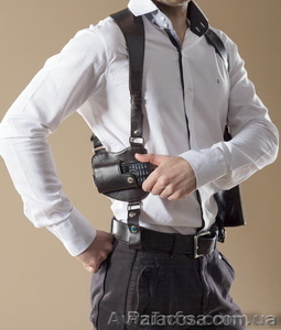 Стильная мужская сумка в форме кобуры