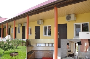 На берегу лимана 6ть номеров сдам