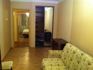 Продам СВОЯ,  Победа 4,  3 комн разд,  65000 уе торг 