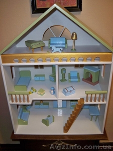 Кукольный домик с мансардой. Украина