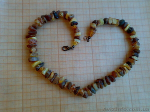 Янтарные лечебные бусы.