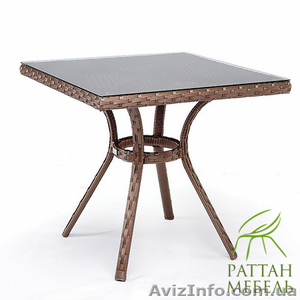 Плетеные столы из ротанга,  Стол Барселона
