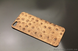 Накладка на iPhone 4,  4s,  5,  5s,  6 из натуральной кожи! (Страус)